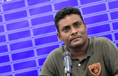 ދަގަނޑޭ ނުފެނުނު ސަބަބު ކޯޗު ހާމަކޮށްފި