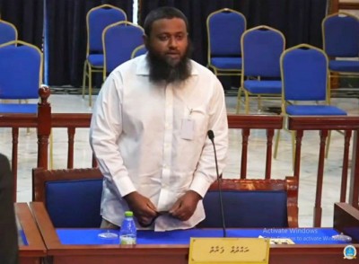 އަމީން އަލުން ބަންދުކުރުމުގެ އަމުރަކަށް ޕީޖީން އަލުން އެދެފި