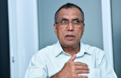 ފަޅުރަށްތަކުގެ ބާރު ދޭން ޖެހޭނީ ކައުންސިލްތަކަށް: އަފީފު