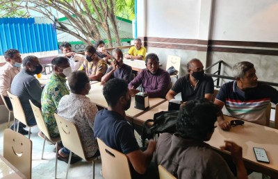 ރައްޔިތުންނަށް ސަރުކާރު ވައްޓާލެވެން ޖެހޭނެ: ބޮންޑޭ