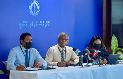 ޑޮލަރުގެ ކަޅުބާޒާރު ހުއްޓުވަން އަޅާ ފިޔަވަޅުތަކަށް ސަރުކާރުން ރުހުން ދީފި: އެމްއެމްއޭ