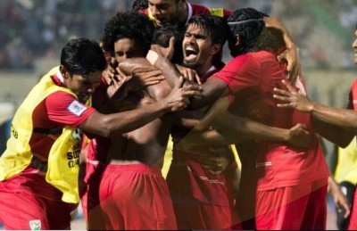 ފުޓްބޯޅަ އަލުން ދިރުވައި އާލަކުރަން ސޮނީ ސްޕޯޓްސް އިން ކެމްޕޭނެއް