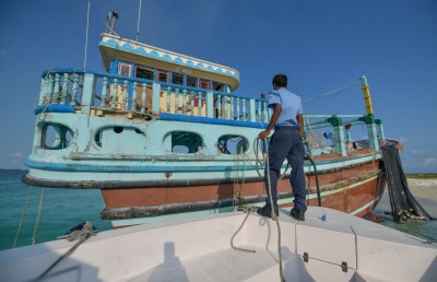 އިރާނު ޑްރަގް ބޯޓު ހިފެހެއްޓި ގޮތް ގޯސްވެ، އެންމެން ސަލާމަތްވެއްޖެ