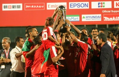 ފުޓްބޯޅަ އަލުން ދިރުވައި އާލަކުރަން ސޮނީ ސްޕޯޓްސް އިން ކެމްޕޭނެއް