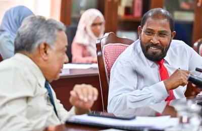 ފިޔަވަޅުތައް އަޅާނެ ސީދާ ތާރީހުތައް ބުނެދީ: ނާޒިމް