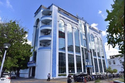 ފޯނެއް ވަގަށް ނެގިކަމުގެ ތުހުމަތުގައި ހައްޔަރުކުރުމުން ބުނީ "ކުއްޖަކު ވިއްކި ފޯނެއް"ކަމަށް