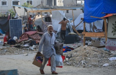 ޣައްޒާގައި މިހާރު 1.9 މިލިއަން މީހުން ވަނީ މަގުމަތިވެފައި