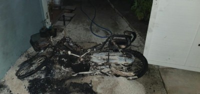 ބާރަށު ސްކޫލް ޕްރިންސިޕަލްގެ ސައިކަލުގައި ރޯކޮށްލައިފި، ފުލުހުން މައްސަލަ ބަލަނީ