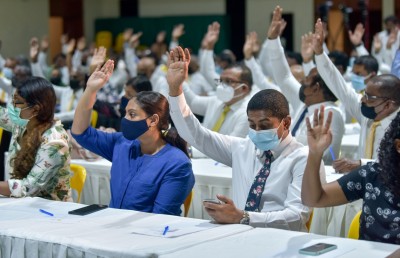 އެމްޑީޕީގެ އިސްތިއުނާފު މަޖިލިސް ލިބުނީ ރައީސްގެ ފެކްޝަނަށް!