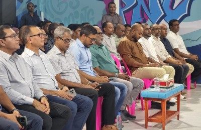 ފެނަކަ ދަރުވާލާފައި އޮތް އަދަދު އަންދާޒާއަށް ވުރެ މާ މަތި: މުއާޒް