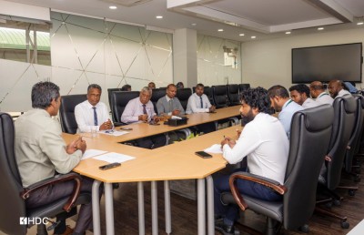 ހުޅުމާލެ މުނިސިޕަލް ހިދުމަތް: އާޒިމާއި ކައުންސިލަރުންގެ ކޯޅުމަކަށް!