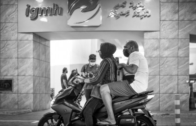 ސައިމަންގެ އެއް ދުވަސް: ގެއިން ހޮސްޕިޓަލަށް