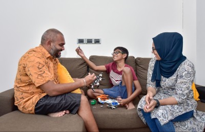 ސައިމަންގެ އެއް ދުވަސް: ގެއިން ހޮސްޕިޓަލަށް