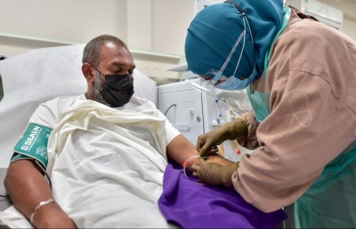 ސައިމަންގެ އެއް ދުވަސް: ގެއިން ހޮސްޕިޓަލަށް