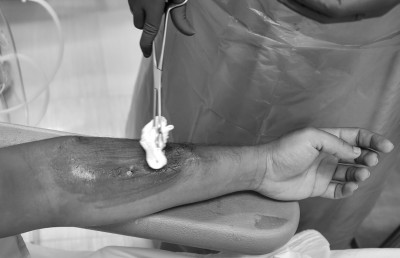 ސައިމަންގެ އެއް ދުވަސް: ގެއިން ހޮސްޕިޓަލަށް