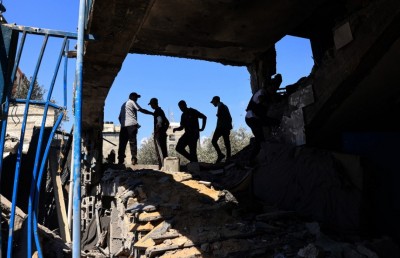 އިޒްރޭލުން އަނެއްކާވެސް ސްކޫލަކަށް ހަމަލާދީ އެތައް ބަޔަކު ޝަހީދުކޮށްލައިފި