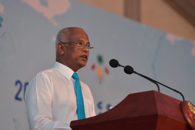 ރައްޔިތުންގެ މަންދޫބުން މަސައްކަތް ކުރައްވަނީ ނުފޫޒެއް ބިރުދެއްކުމެއް ނެތި: ރައީސް