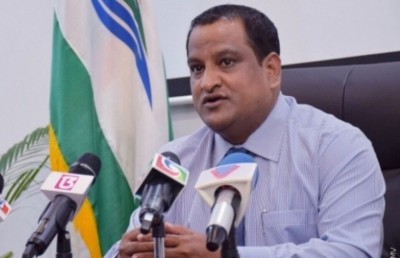 ފެނަކަ: ކޮރަޕްޝަނުން ހުލިކުރިއިރު މުއައްސަސާތަކުން ތިބީ ބަލަހައްޓައިގެން!
