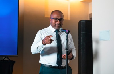 ވަންގަވް އަށް އަހަރެއް ފުރުން ފާހަގަކޮށްފި