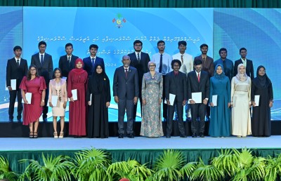 ރައީސްގެ ހާއްސަ ސްކޮލާޝިފް މާލޭގެ ސްކޫލުތަކުގެ 19 ދަރިވަރަކަށް