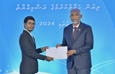 ރައީސްގެ ހާއްސަ ސްކޮލާޝިފް މާލޭގެ ސްކޫލުތަކުގެ 19 ދަރިވަރަކަށް