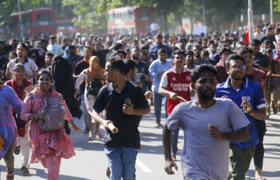 ބަންގްލާދޭޝްގައި ދަރިވަރުންގެ މުޒާހަރާތަކުގައި ހަ މީހަކު މަރުވުމުން ސްކޫލްތައް ބަންދުކޮށްފި