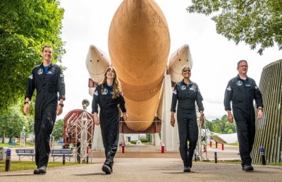 ސްޕޭސް އެކްސްގެ ފުރަތަމަ ޖައްވީ ދަތުރަށް ތައްޔާރު