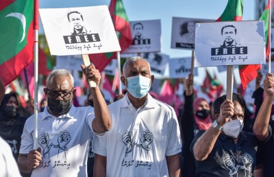 އަނިޔާއަށް ކެތް ނުވެގެން ކަމަށް ވިދާޅުވެ ކުރީގެ ނައިބު ރައީސް ޖިހާދު މަގުމައްޗަށް!