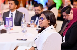 ޕެންޝަންގެ އަސާސްތަކާ ރާއްޖެ ވަނީ ހިލާފުވެފައި، ޑަބަލް ޕެންޝަން ދިނުން ހުއްޓާލަން ޖެހޭ: ރޮބާޓް