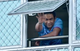 ހުކުމެއްގައި ހުންނެވި ޔާމީން އެއްވުމުގައި ބައިވެރިވެވަޑައިގަތުމުން ފިޔަވަޅު އަޅަނީ