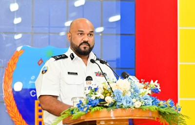 މާނިއު މަގާމުން ވަކިކޮށް، ކަސްޓަމްސްގެ ވެރިއަކަށް ފުރަތަމަ ފަހަރަށް އަންހެން ބޭފުޅަކު އައްޔަން ކުރައްވައިފި