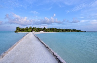 ފެނުނީ ރީތި ރިސޯޓެއް ވީރާނާވެ، ހަލާކުވަމުންދާތަން