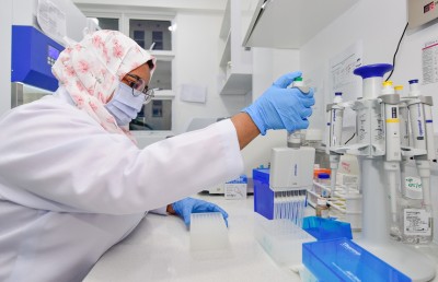 ބިޒީ ލެބޯޓަރީއެއް، ކުޑަ ދުވަސްކޮޅަކުން އެންމެ އުހުގައި!