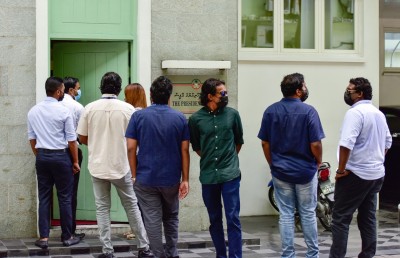 ޕައިލެޓުންގެ މައްސަލަތައް ހައްލުކޮށްދެއްވާނެ ކަމުގެ ޔަގީންކަން ރައީސް ދެއްވި