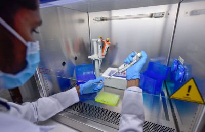 ބިޒީ ލެބޯޓަރީއެއް، ކުޑަ ދުވަސްކޮޅަކުން އެންމެ އުހުގައި!