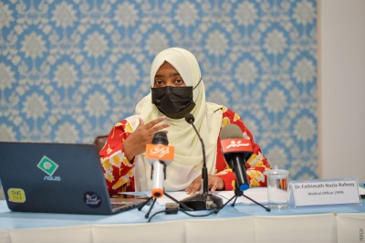 އަށް ދިވެހިންނަށް އޮމިކްރޯން ޖެހިއްޖެ