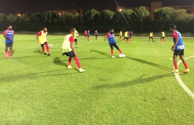 ހުރިހާ ކުޅުންތެރިން ވެސް ނެގެޓިވް، ގަތަރުގައި ޓްރޭނިންތައް ފަށައިފި