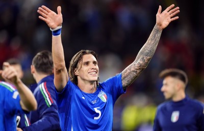 އާސެނަލްއާ ގުޅެން ކަލަފިއޯރީ އެމެރިކާއަށް