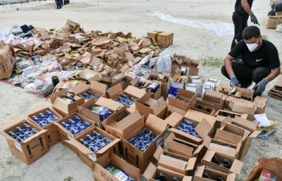 ގިނަ އަދަދެއްގެ ބަނގުރަލާ އެކު ހައްޔަރުކުރި ތިން ބިދޭސީން ޑީޕޯޓްކޮށްލަނީ