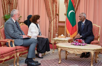 ސަމޯއާ އެގްރީމަންޓާ އެކު މަހުން ނަގާ ޑިޔުޓީ ކުޑަކުރަން އީޔޫގެ އާ ސަފީރާ އެކު މަޝްވަރާކުރައްވައިފި