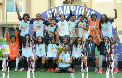 ޓެކާސްގެ ސައުތު ޒޯނުގެ ޗެމްޕިއަންކަން ހާޑްރޮކުން ހޯދައިފި