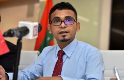 ބޭރު ފައިސާ ނުހިފެހެއްޓެނީ ބޭންކިން ދާއިރާ ކުޑަވުމުން: މުނައްވަރު