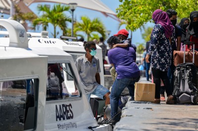 މާލެއިން ދަތުރުކުރާއިރު ޕީސީއާރް ޓެސްޓް ހެދުން މަޖުބޫރުކޮށްފި