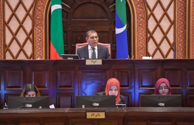 ނަމަލްގެ ދައުވަތަކަށް ރައީސް ނަޝީދު ލަންކާއަށް ވަޑައިގަންނަވަނީ