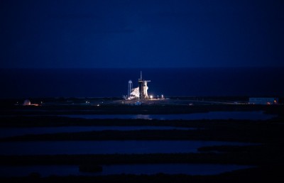 ހަތަރު ދަތުރުވެރިންނާ އެކު ސްޕޭސް އެކްސް ޖައްވުގައި