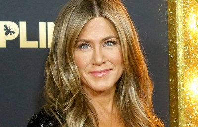 އެނިސްޓަން ދެން ބޭނުމީ ފިލްމީ ދާއިރާ އިން ބޭރު ބައިވެރިއެއް