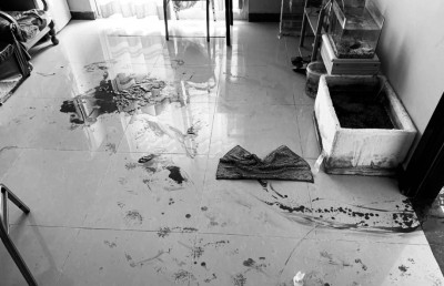 ހިތަދޫގައި ބައެއްގެ ގަޔަށް ވަޅި ހަރައި ޒަހަމް ކޮށްލައިފި