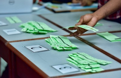 ބައި އިލެކްޝަންތައް އަހަރަކު ދެ ފަހަރު ބާއްވާ އިސްލާހު ކޮމިޓީއަށް