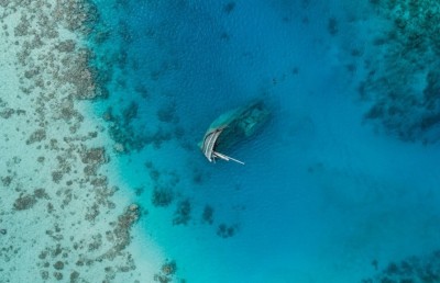 ޑިސްކަވަރީގެ ޝޯގެ ޝޫޓިން އަޖޭއާ އެކު ވ. އަތޮޅުގައި