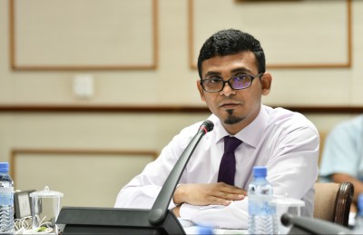 ގަވަރުނަރަކަށް މުނައްވަރު އައްޔަންކުރަން ރައީސަށް ލަފާއަރުވަން މަޖިލިހުން ފާސްކޮށްފި